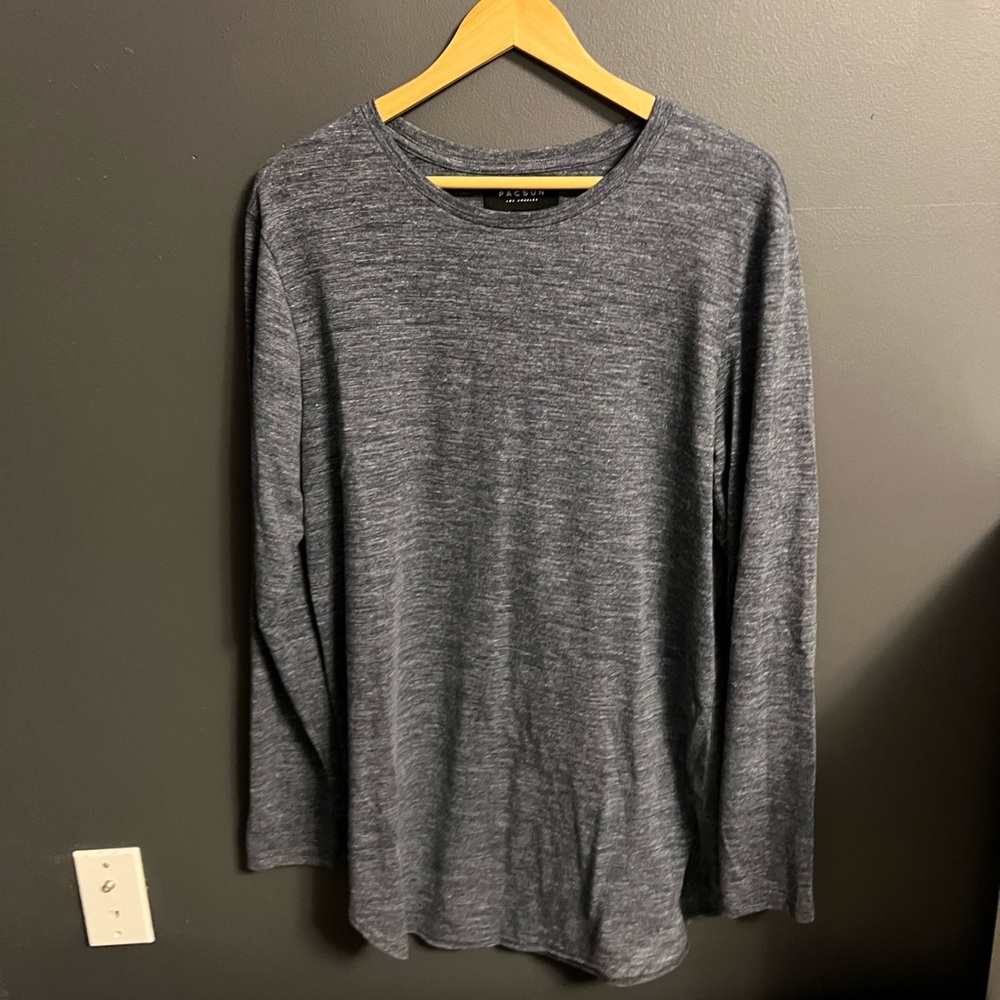 Mens elongated long sleeve T shirt